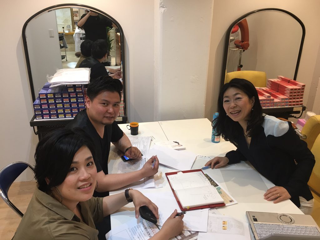 美容業界を俯瞰的にみたお話しができることが、和田のセミナーの強みです。 お客様ときらきらした関係づくりをしてゆくための、準備、楽しくしたい方とお目にかかれると嬉しいです。